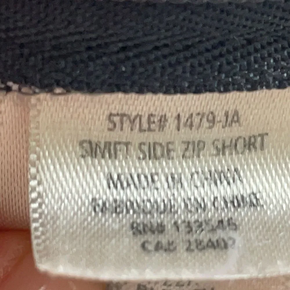 Ecru cotton shorts size 6